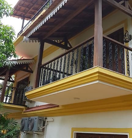 De Hibiscus Hotel Candolim Exterior photo